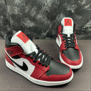 AIR JORDAN 1 MID CHICAGO BLACK TOE