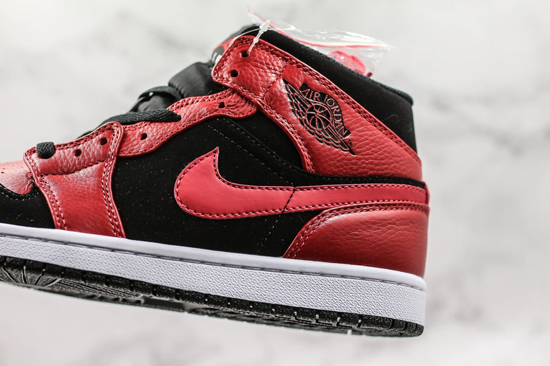 AIR JORDAN 1 MID RESERVE BRED