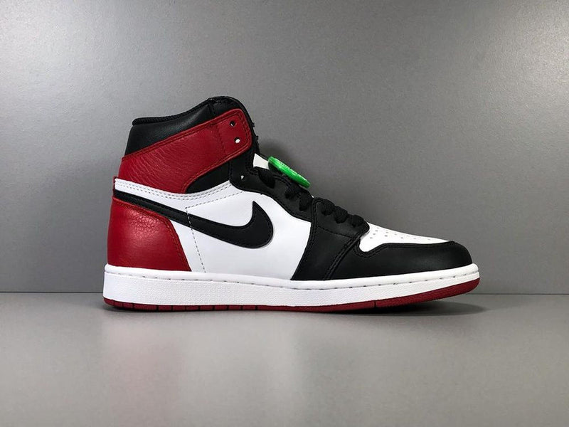 AIR JORDAN 1 HIGH RETRO OG BLACK TOE