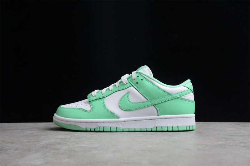 DUNK LOW GREEN GLOW