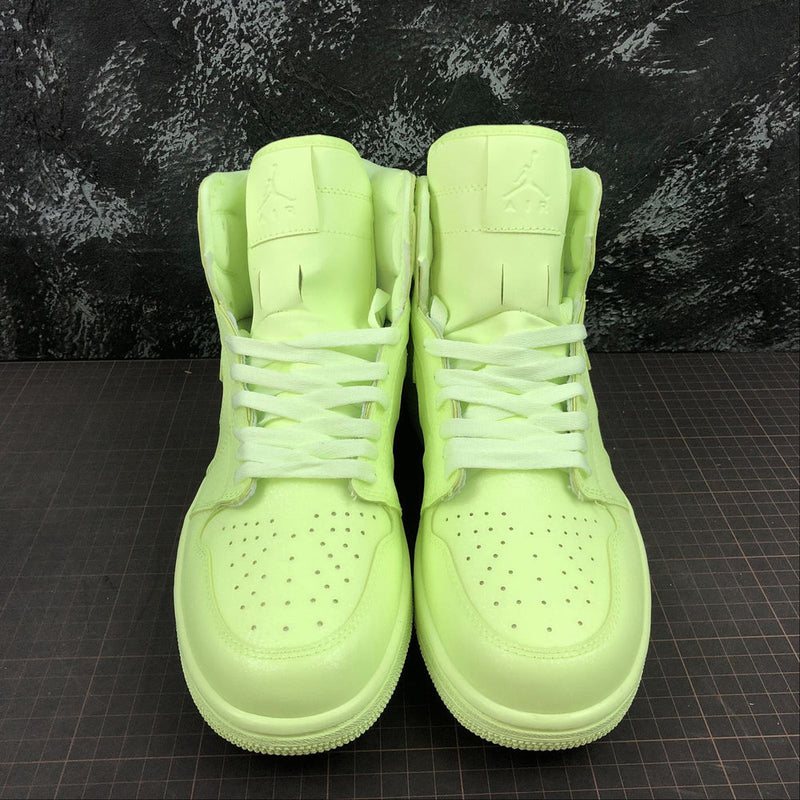 AIR JORDAN 1 HIGH RETRO BARELY VOLT