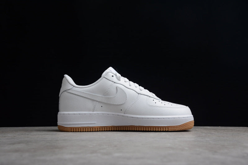 AIR FORCE 1 07 WHITE GUM LIGHT BROWN