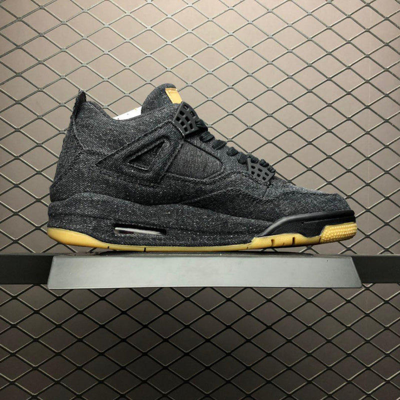 AIR JORDAN 4 RETRO LEVI´S BLACK DENIM