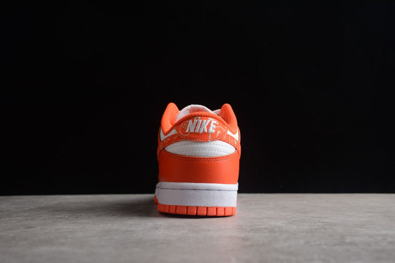 DUNK LOW ESSENTIAL ORANGE PAISLEY