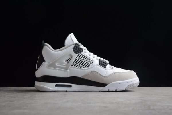 AIR JORDAN 4 MILITARY BLACK