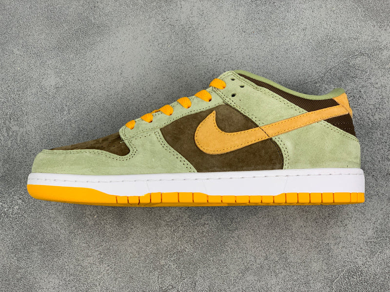 DUNK LOW DUSTY OLIVE