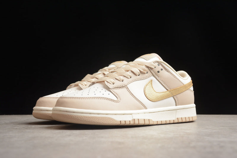 DUNK LOW METALLIC GOLD