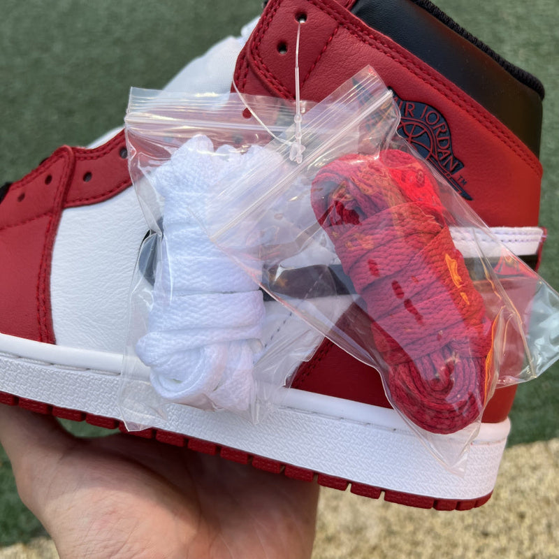 AIR JORDAN 1 HIGH RETRO OG CHICAGO