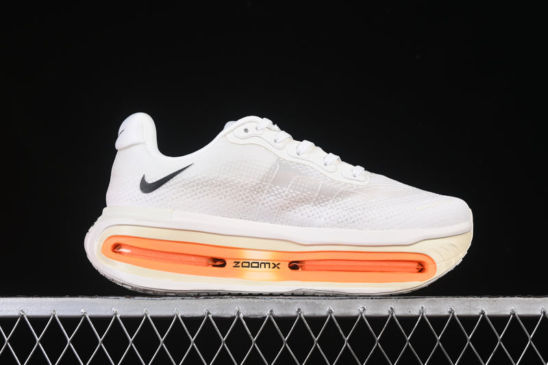 NIKE VOMERO BRANCO E LARANJA