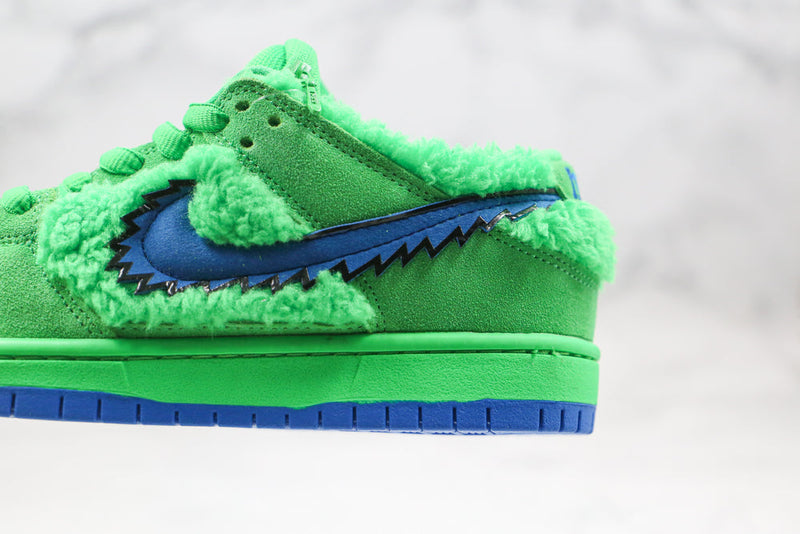 SB DUNK LOW GRATEFUL DEAD GREEN SPARK