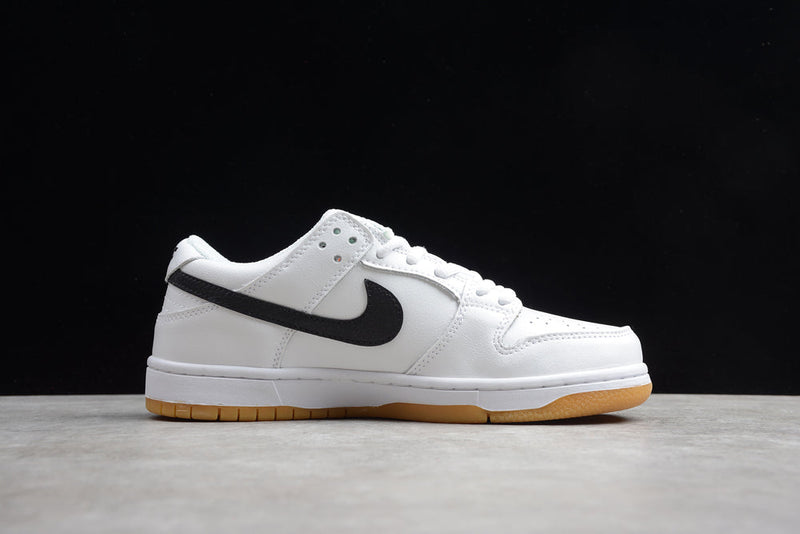 DUNK LOW ORANGE LABEL WHITE