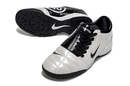 Chuteira NIKE TOTAL 90 Society Branco e preto