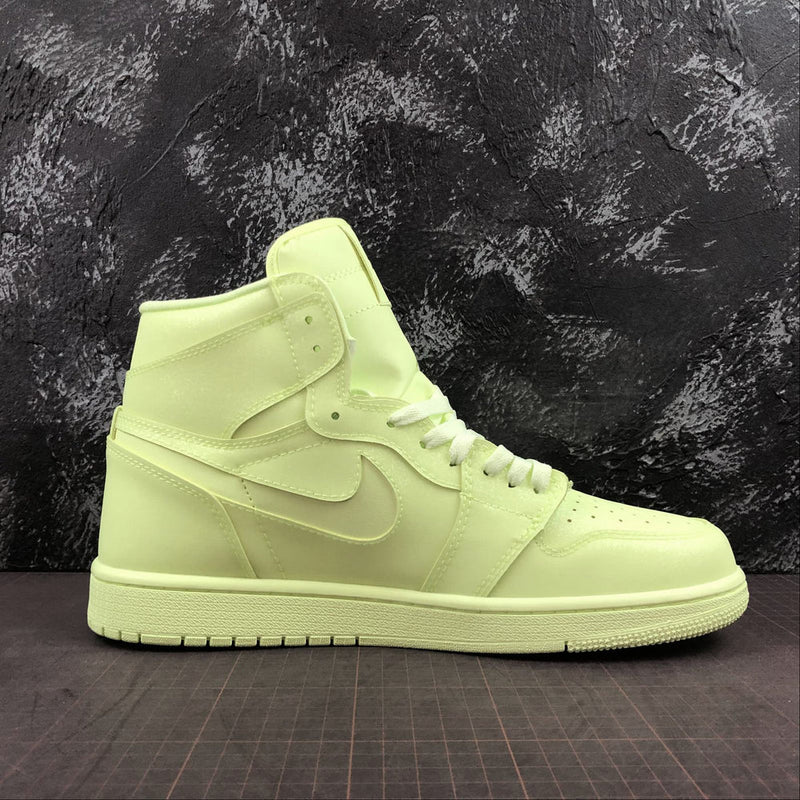 AIR JORDAN 1 HIGH RETRO BARELY VOLT