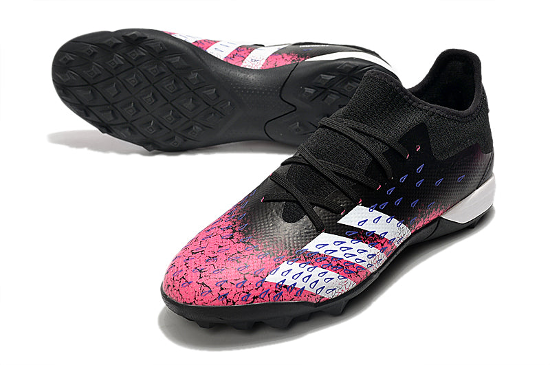 Chuteira Adidas Predator Freak -3 Low TF