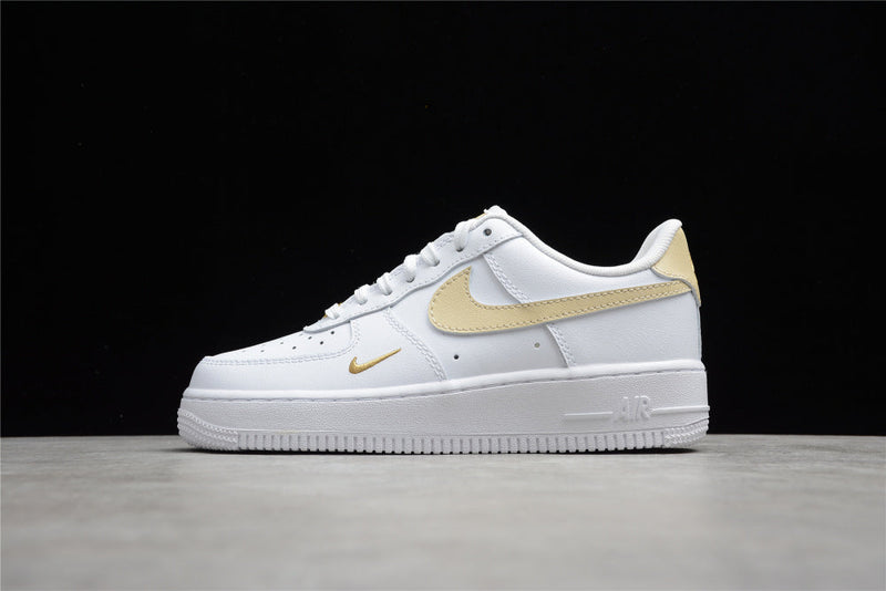 AIR FORCE 1 07 ESSENTIAL WHITE RATTAN