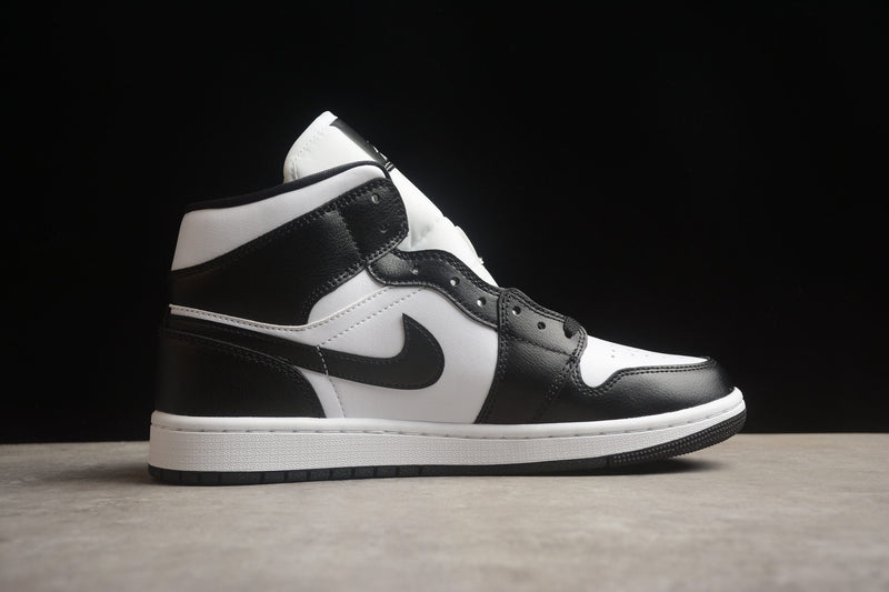 AIR JORDAN 1 MID PANDA