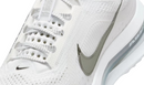 Pegasus Premium 'White Metallic Silver'