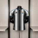 CAMISA DO NEWCASTLE 26/27 BRANCO E PRETO JOGADOR