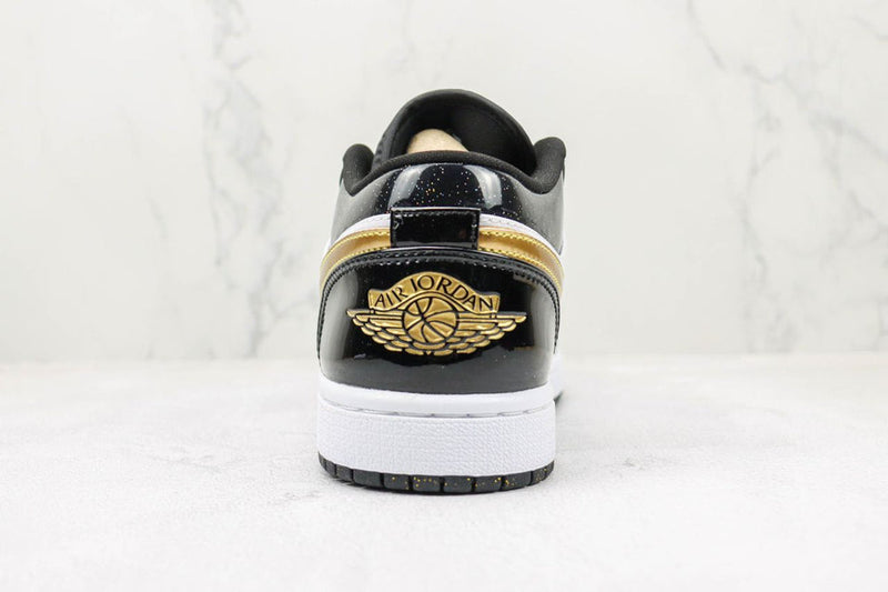 AIR JORDAN 1 LOW SE GS GOLD TOE