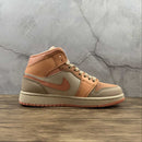 AIR JORDAN 1 MID APRICOT ORANGA