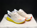 Hoka Clifton 9 'Beige-Pink'