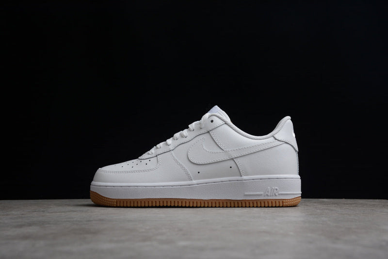 AIR FORCE 1 07 WHITE GUM LIGHT BROWN