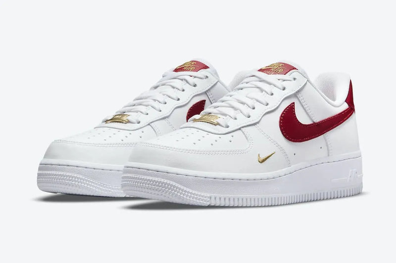 AIR FORCE 1 07 ESSENTIAL RED GOLD