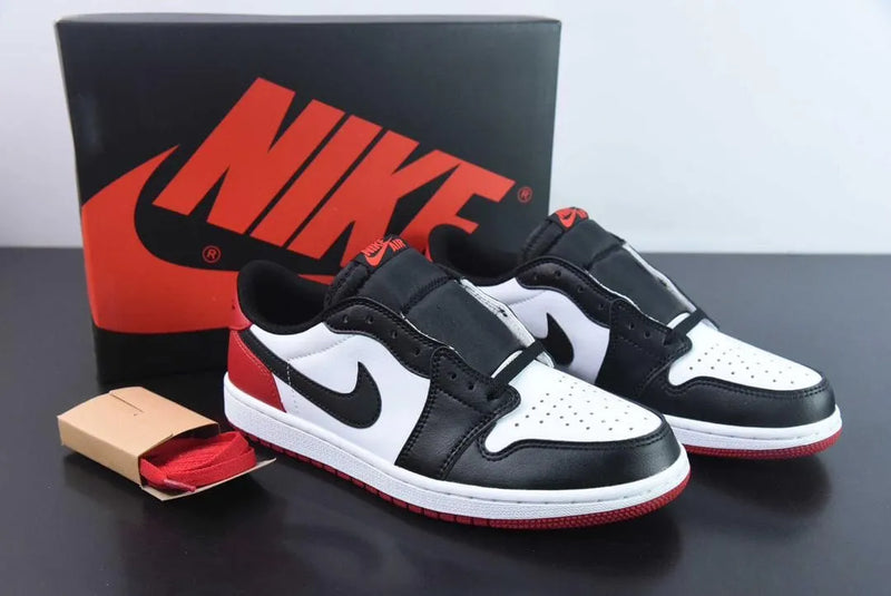 AIR JORDAN 1 LOW BLACK TOE RETRO