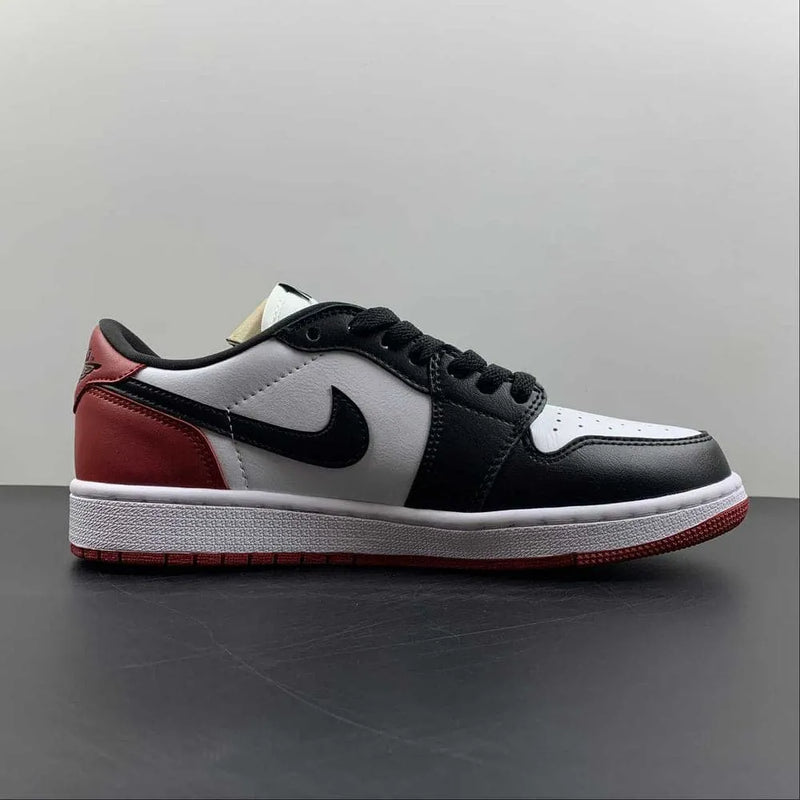 AIR JORDAN 1 LOW BLACK TOE 2023