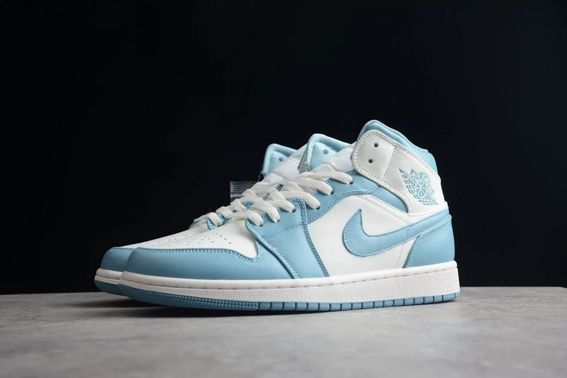 AIR JORDAN 1 MID WOMANS UNIVESITY BLUE