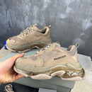 BALENCIAGA TRIPLE S MARROM
