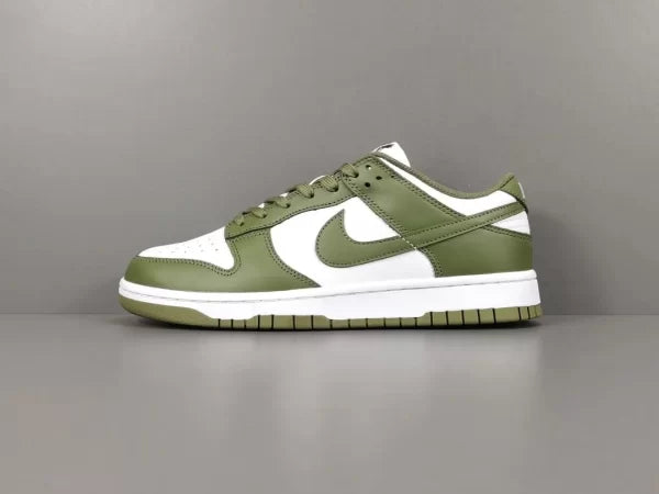 DUNK LOW MEDIUM OLIVE