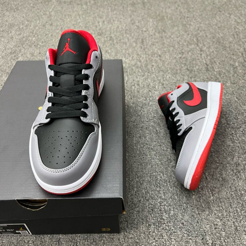 AIR JORDAN 1 LOW GS BLACK CEMENT GREY FIRE RED