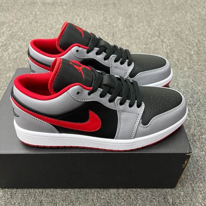 AIR JORDAN 1 LOW GS BLACK CEMENT GREY FIRE RED