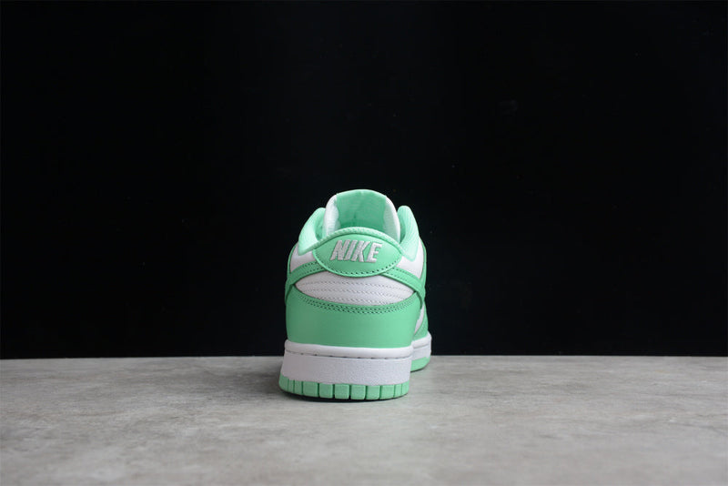 DUNK LOW GREEN GLOW