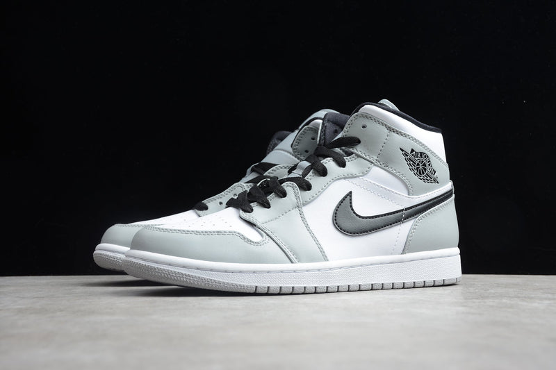 AIR JORDAN 1 MID SMOKE GREY