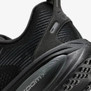 Vomero 18 "Black"