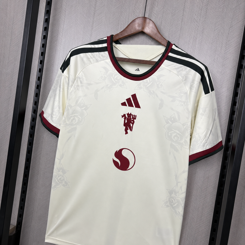 CAMISA DO MANCHESTER UNITED 26/27 BEGE