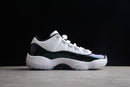 AIR JORDAN 11 LOW BRANCO/PRETO