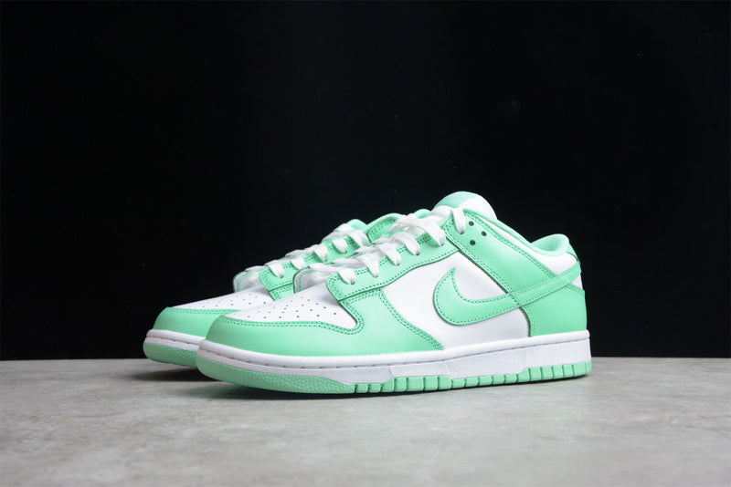 DUNK LOW GREEN GLOW