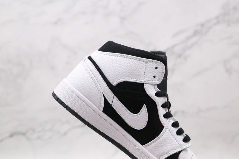 AIR JORDAN 1 MID TUXEDO