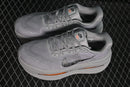 NIKE VOMERO CINZA E LARANJA