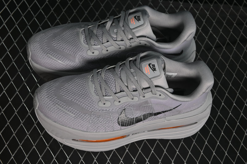 NIKE VOMERO CINZA E LARANJA