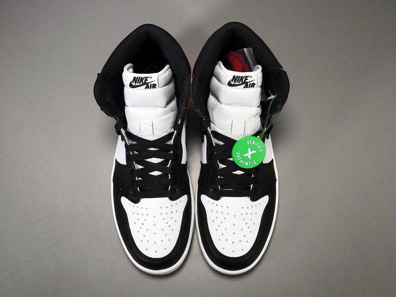 AIR JORDAN 1 HIGH RETRO OG BLACK TOE