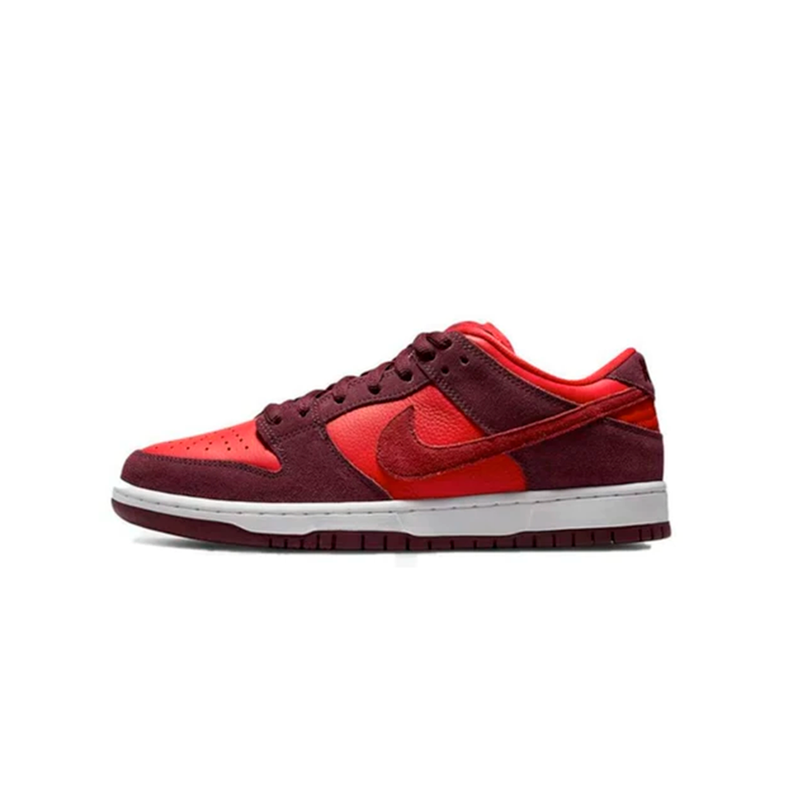 SB DUNK LOW CHERRY